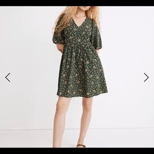 Madewell Poplin V-Neck Bubble-Sleeve Mini Dress in Fresh Sprigs